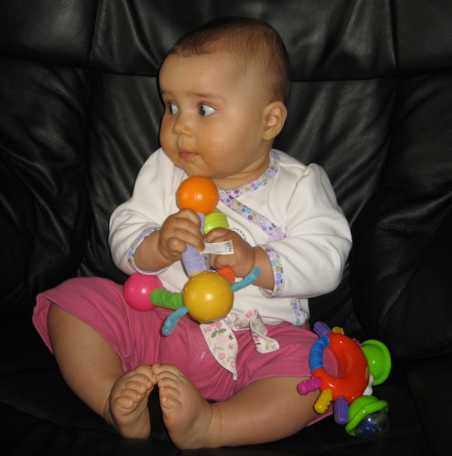 Ari at 8 months